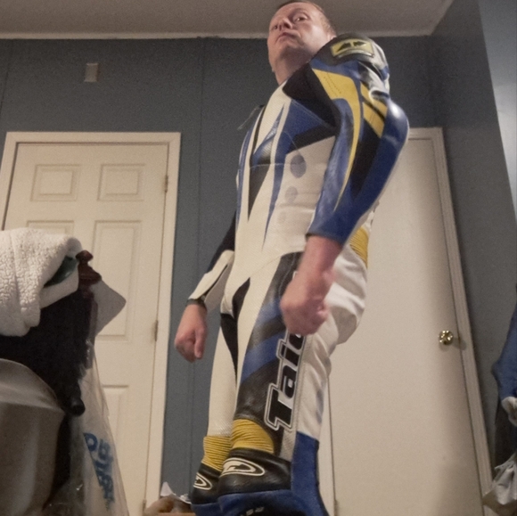 Meet the Posher - Picture 6 of 16